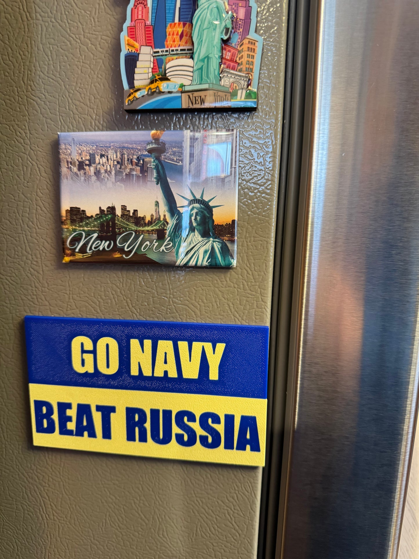 Go Navy, Beat Russia! Magnet